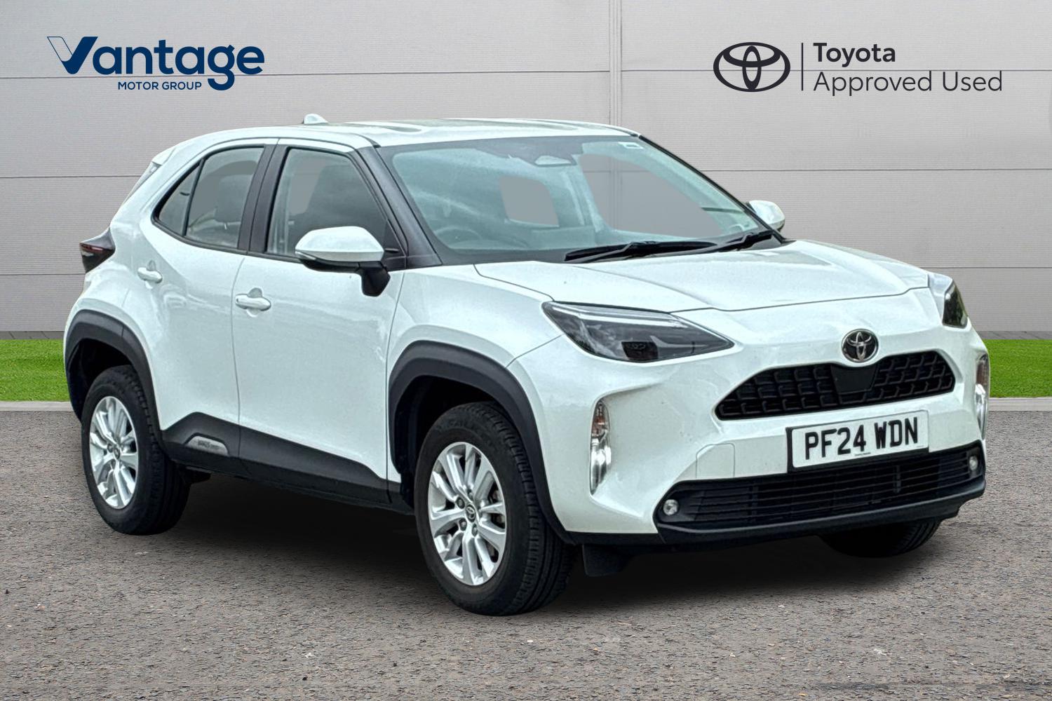 Main listing image - Toyota Yaris Cross