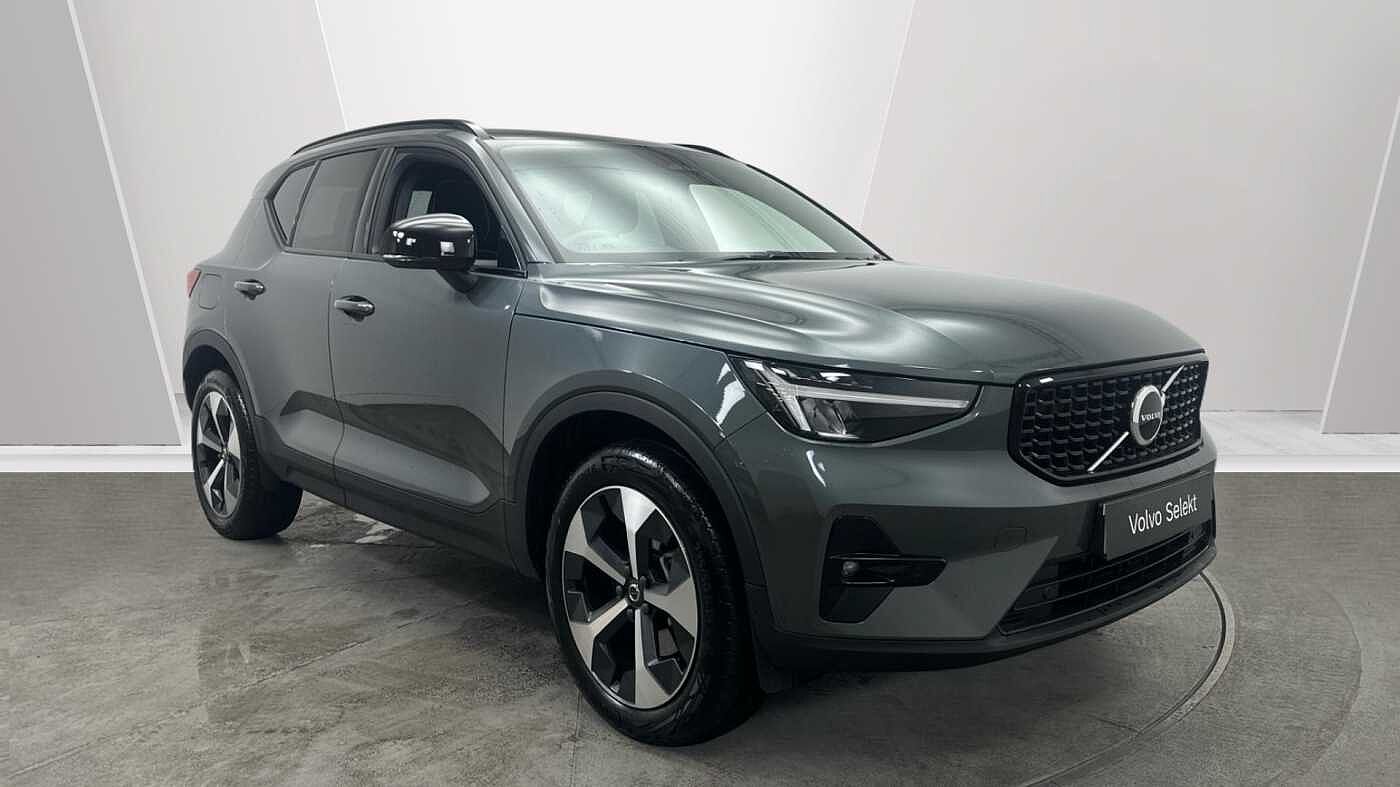 Main listing image - Volvo XC40