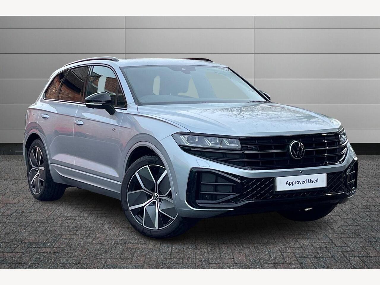 Main listing image - Volkswagen Touareg