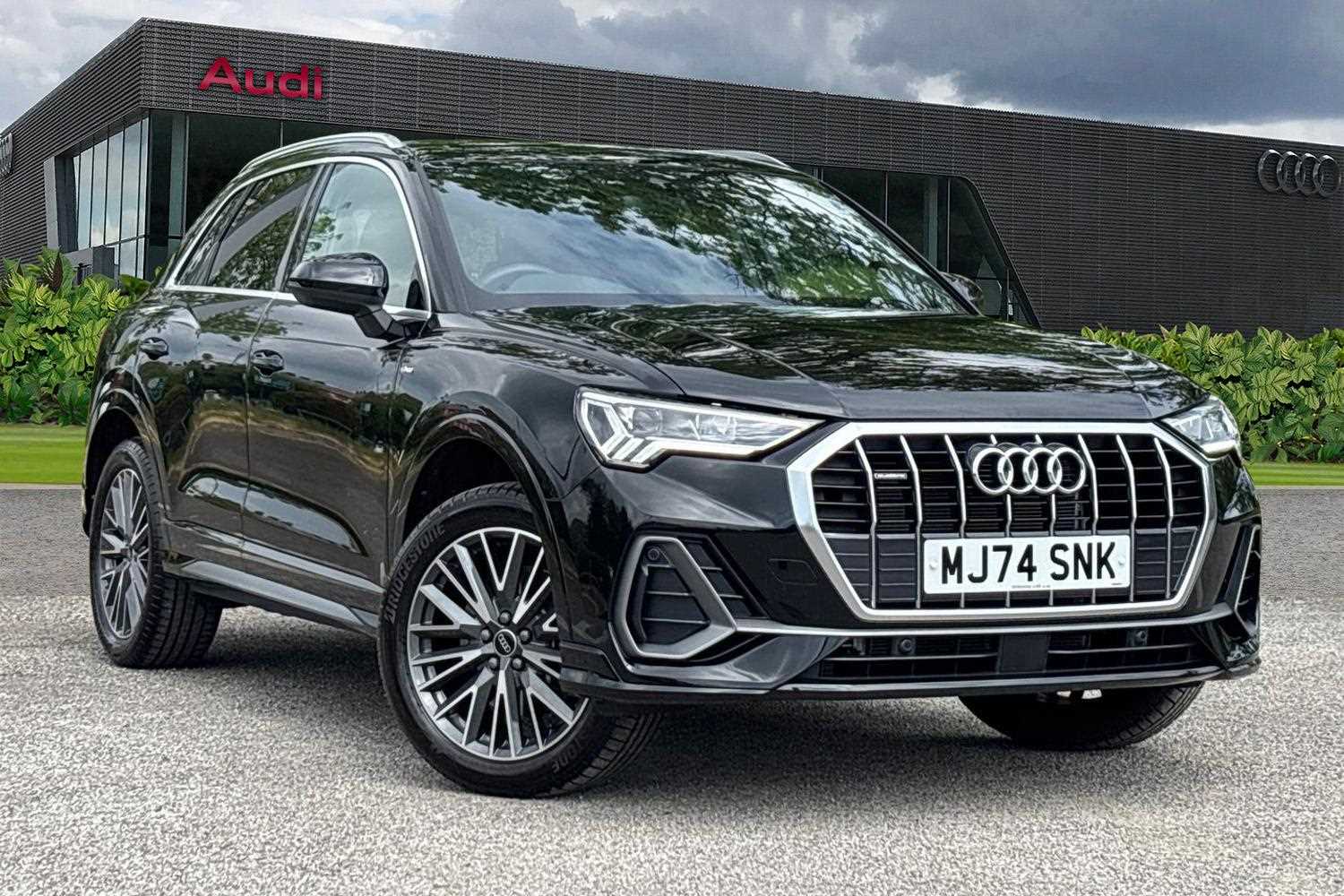 Main listing image - Audi Q3