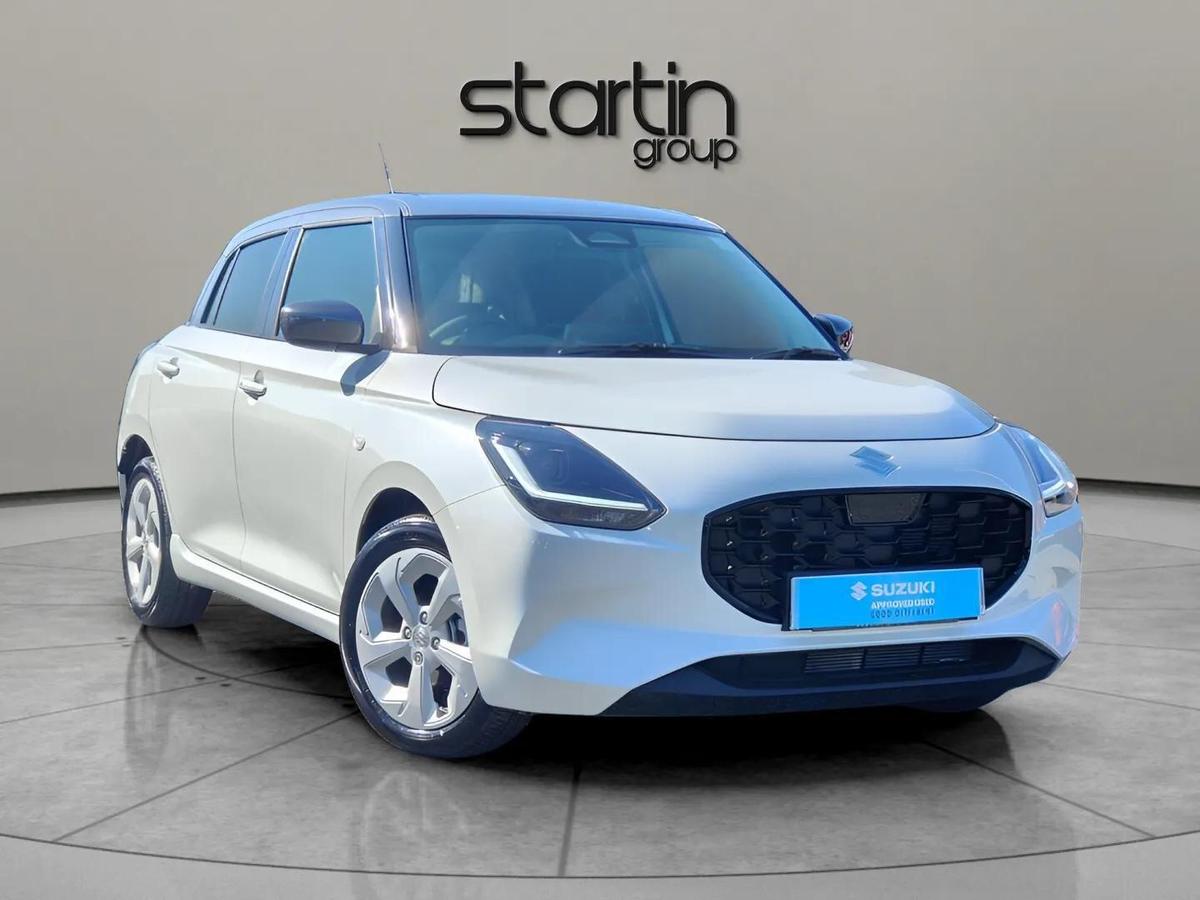Main listing image - Suzuki Swift