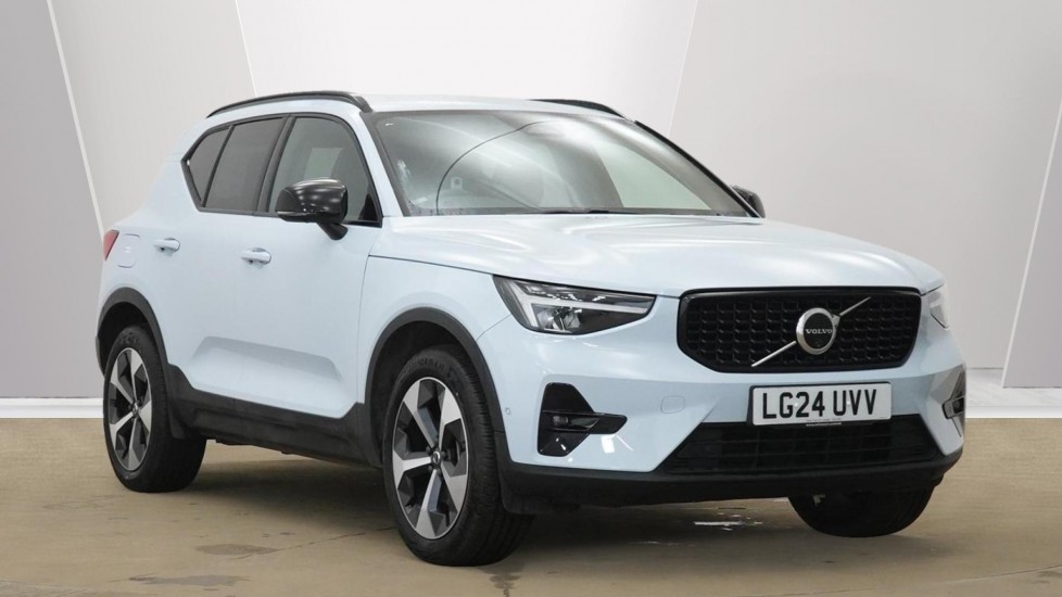 Main listing image - Volvo XC40