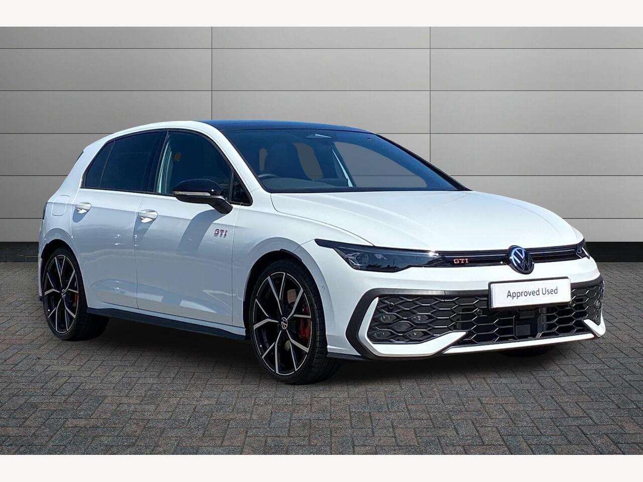 Main listing image - Volkswagen Golf