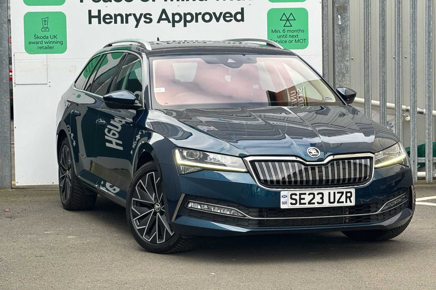 Main listing image - Skoda Superb Estate