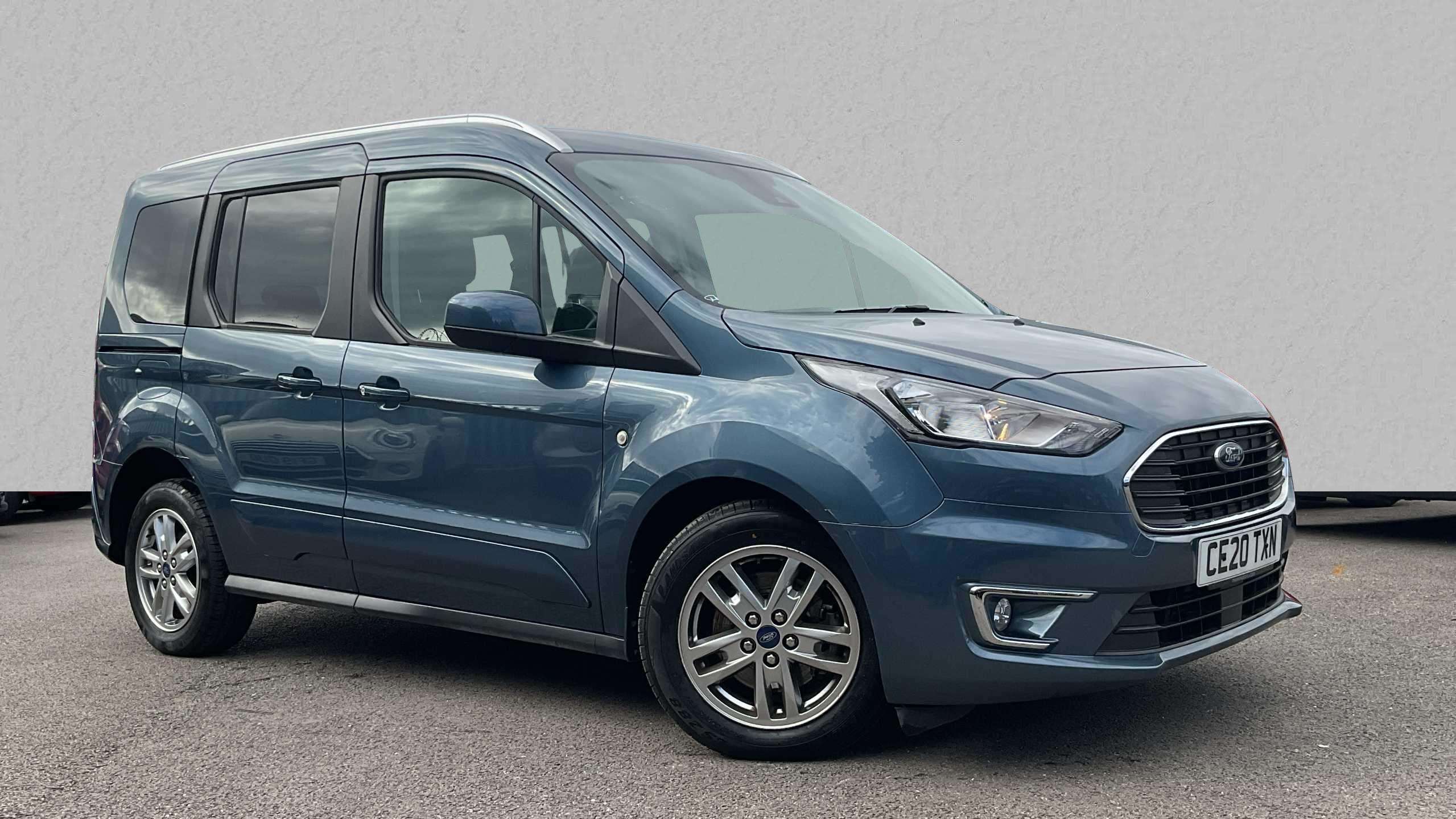 Main listing image - Ford Tourneo Connect