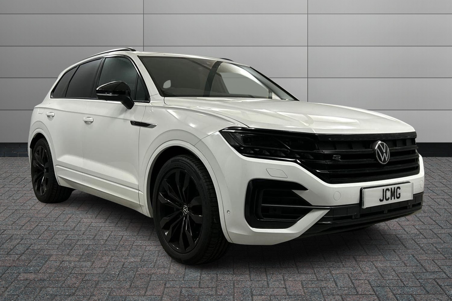 Main listing image - Volkswagen Touareg