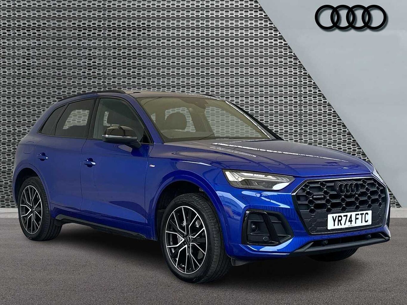 Main listing image - Audi Q5