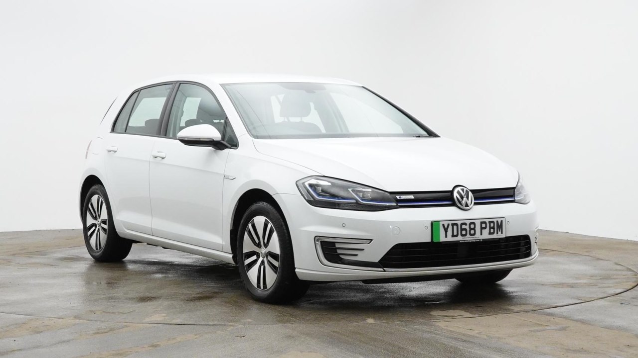 Main listing image - Volkswagen e-Golf