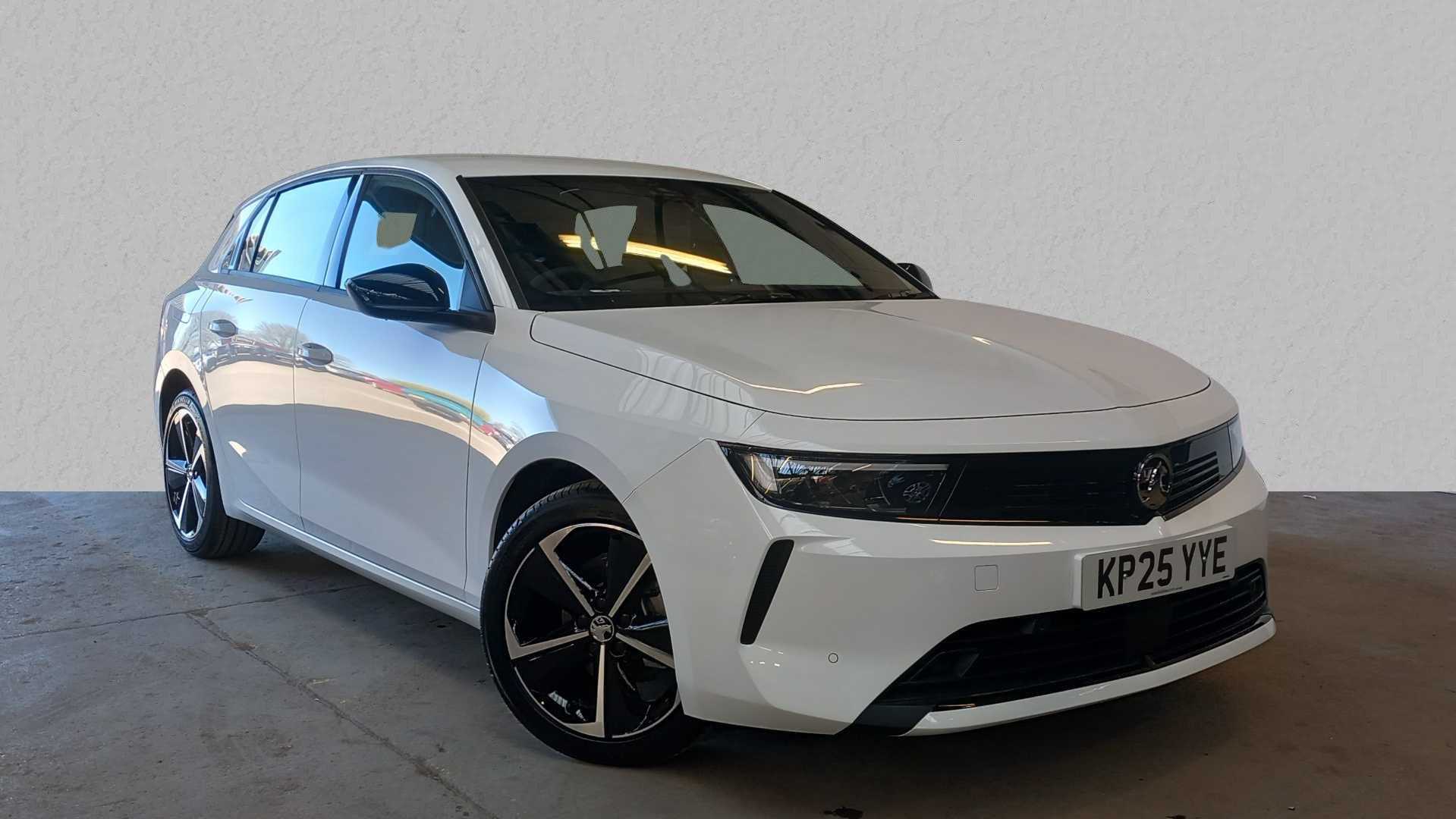 Main listing image - Vauxhall Astra