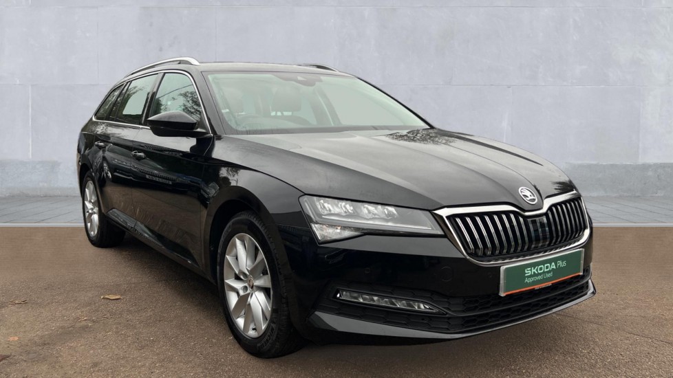 Main listing image - Skoda Superb Estate