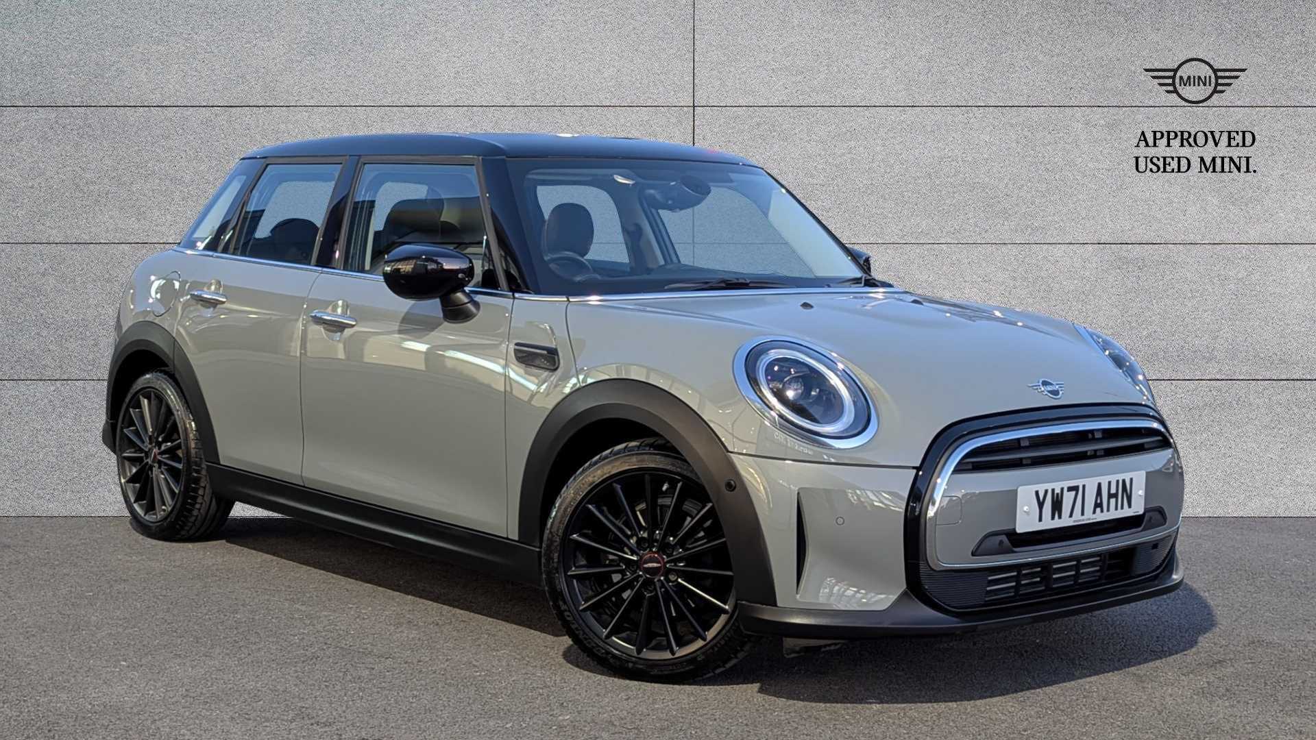 Main listing image - MINI Hatchback 5dr