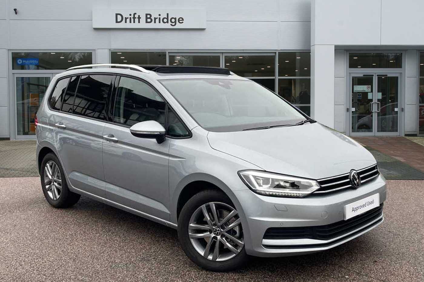 Main listing image - Volkswagen Touran