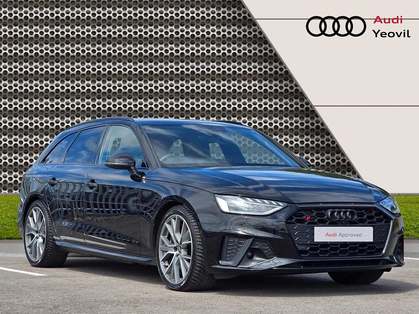 Main listing image - Audi A4