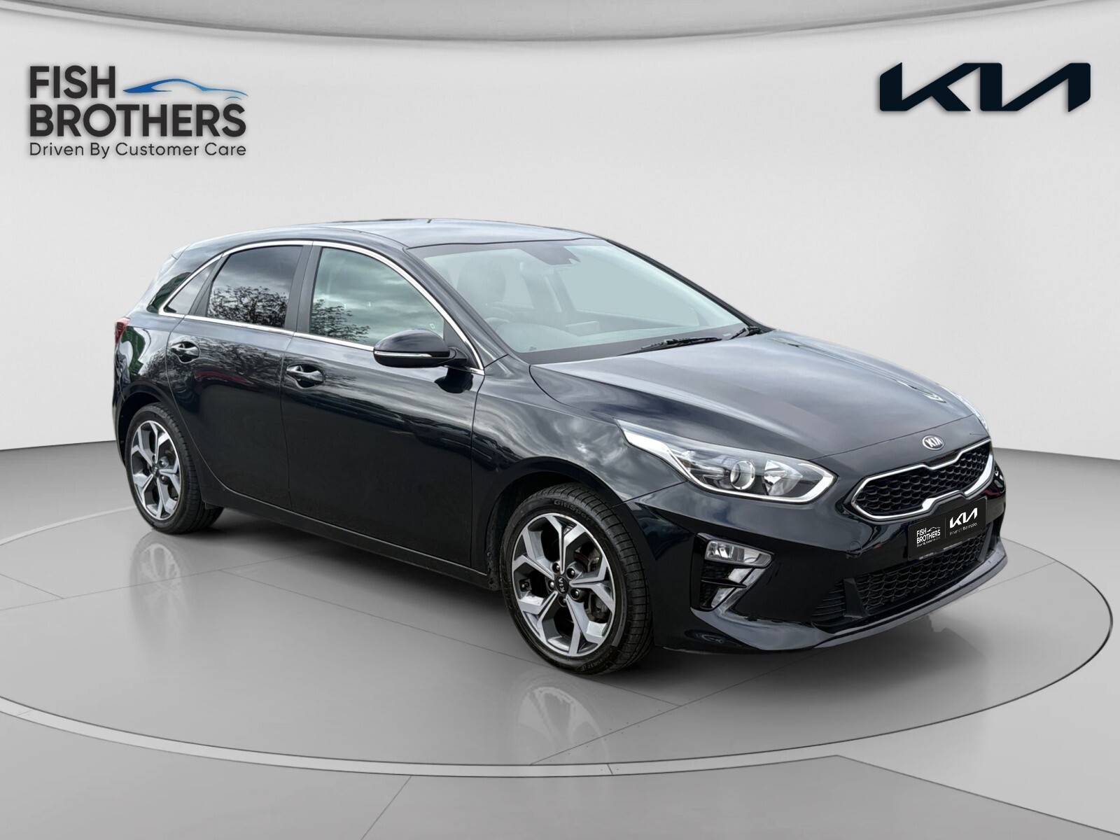 Main listing image - Kia Ceed