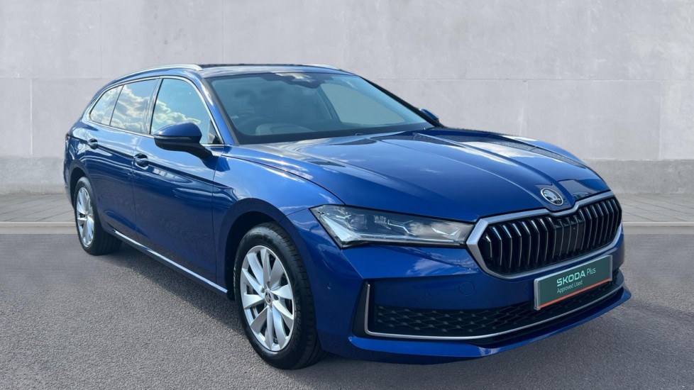 Main listing image - Skoda Superb Estate