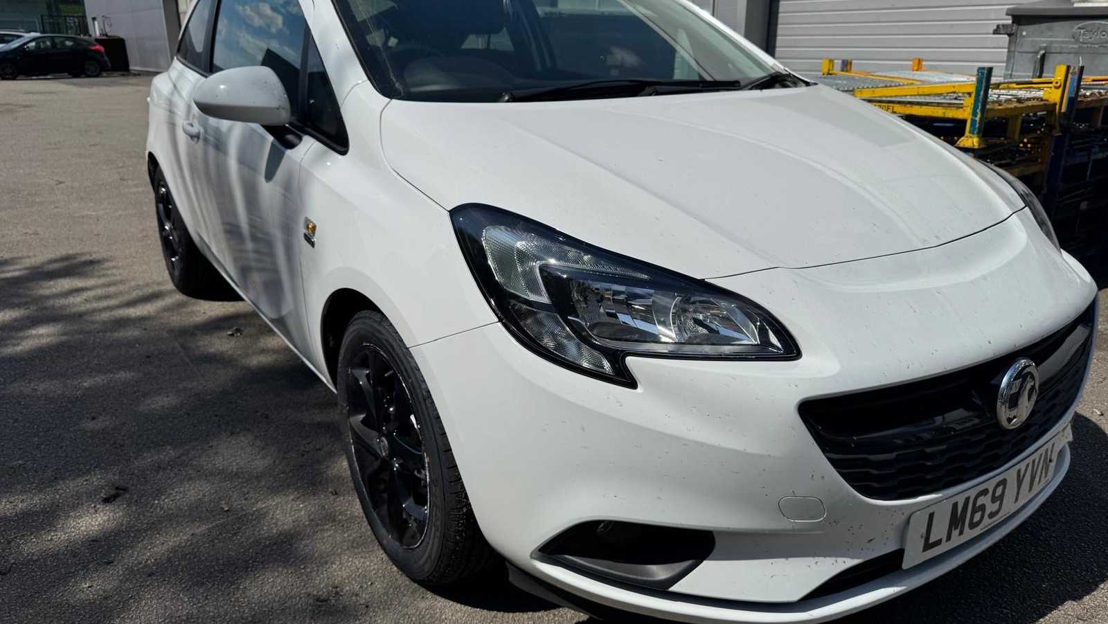 Main listing image - Vauxhall Corsa