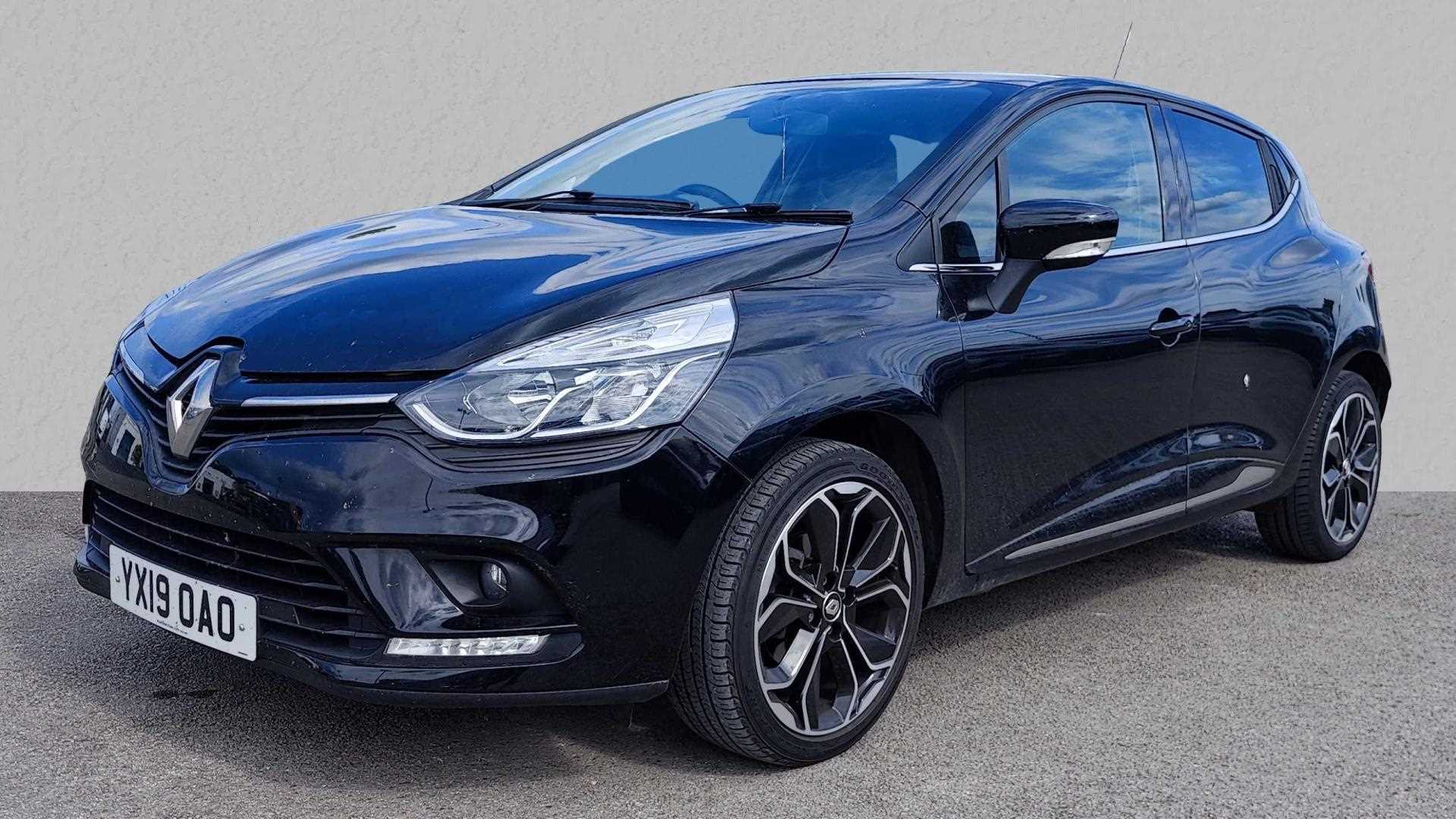 Main listing image - Renault Clio