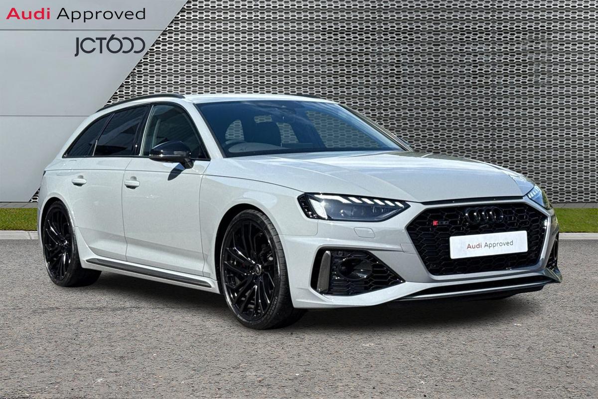 Main listing image - Audi RS4