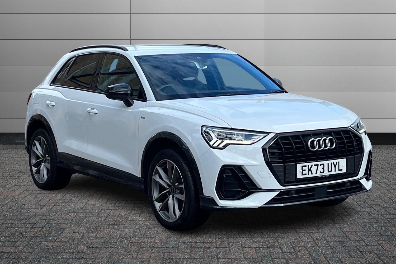 Main listing image - Audi Q3