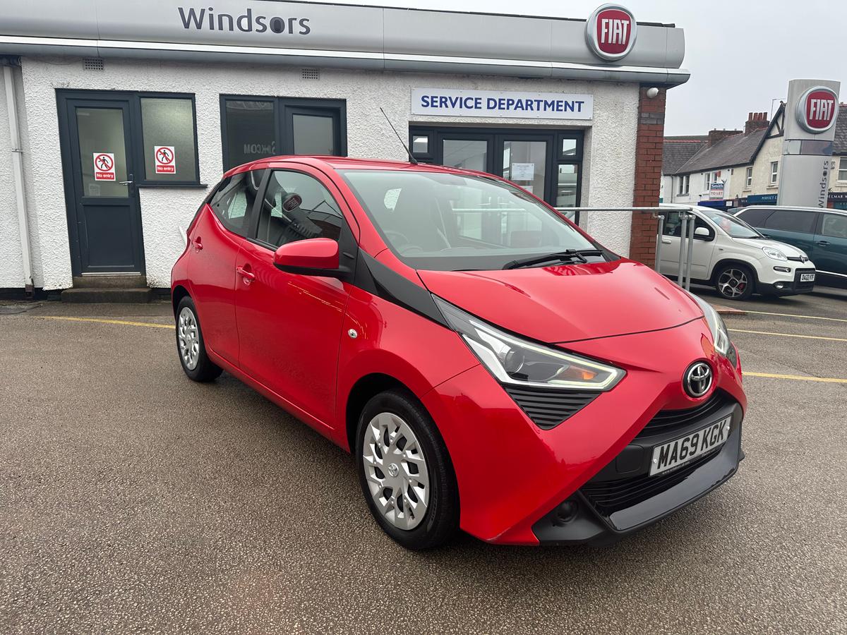 Main listing image - Toyota Aygo