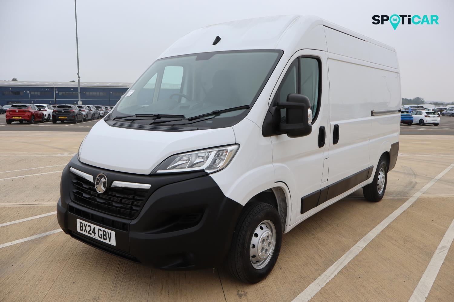 Main listing image - Vauxhall Movano