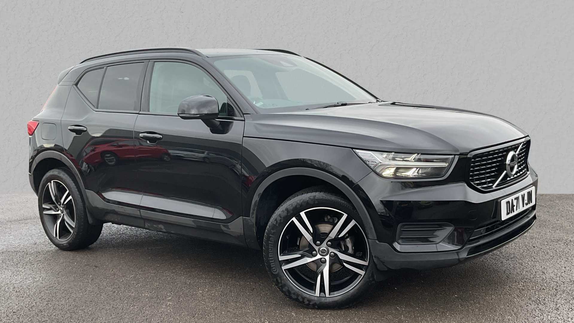 Main listing image - Volvo XC40