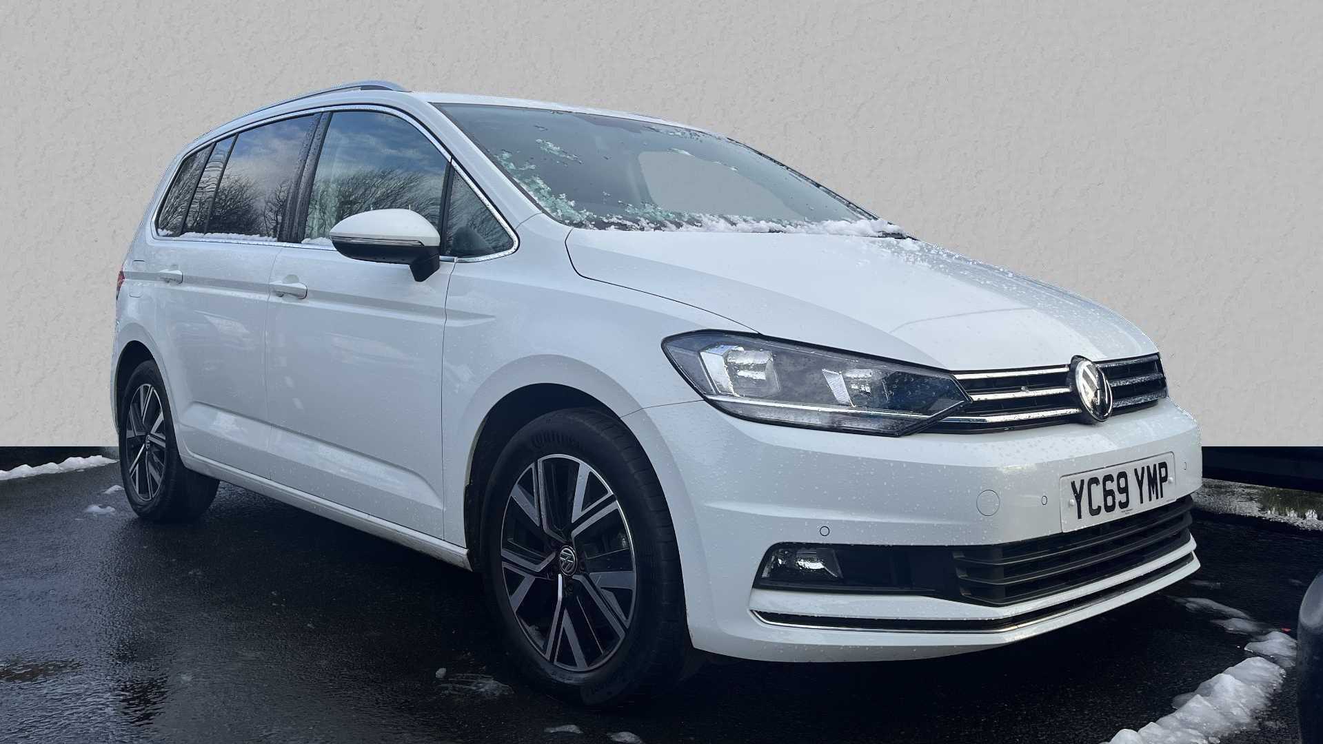 Main listing image - Volkswagen Touran