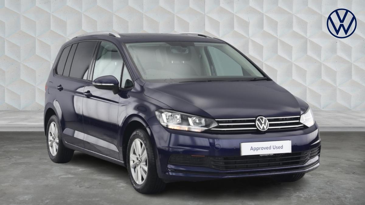 Main listing image - Volkswagen Touran