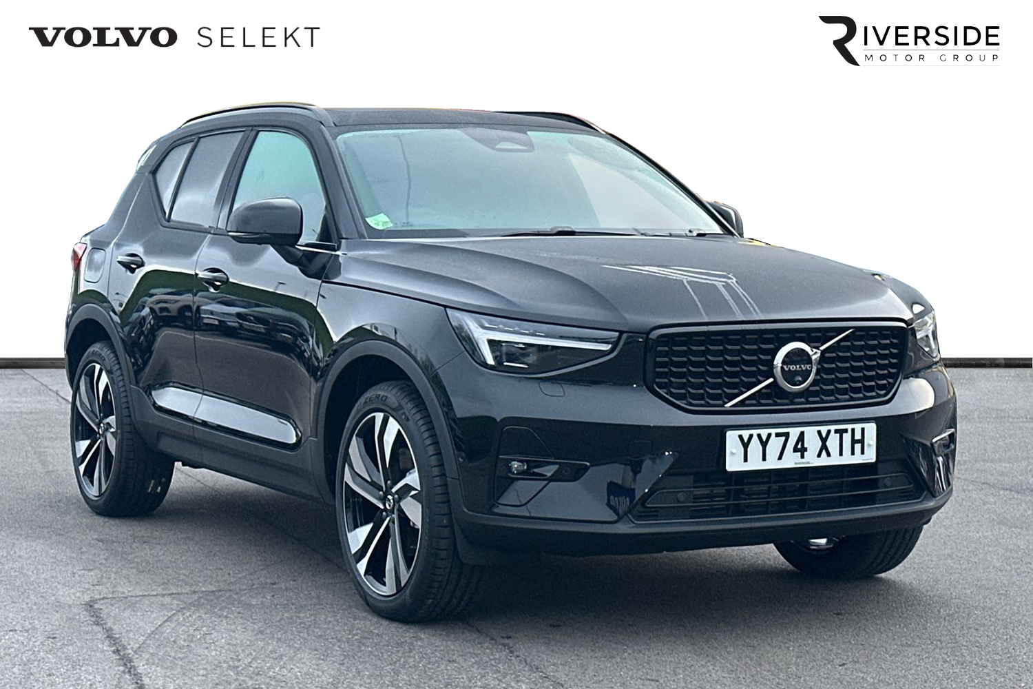 Main listing image - Volvo XC40