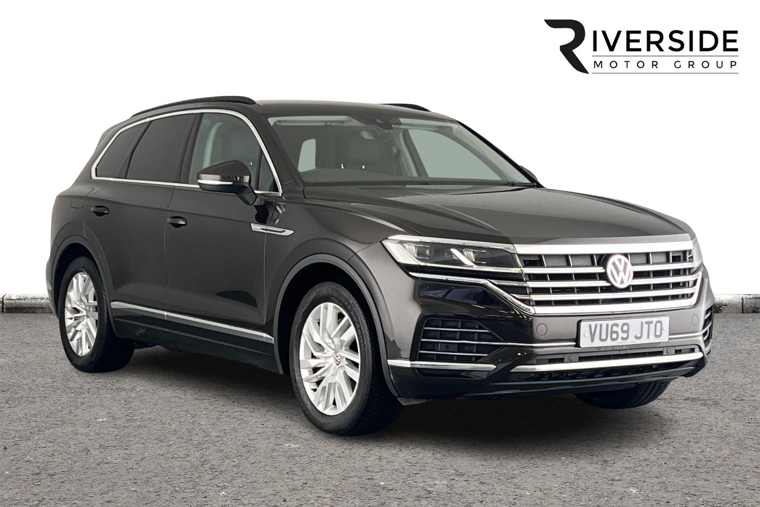 Main listing image - Volkswagen Touareg