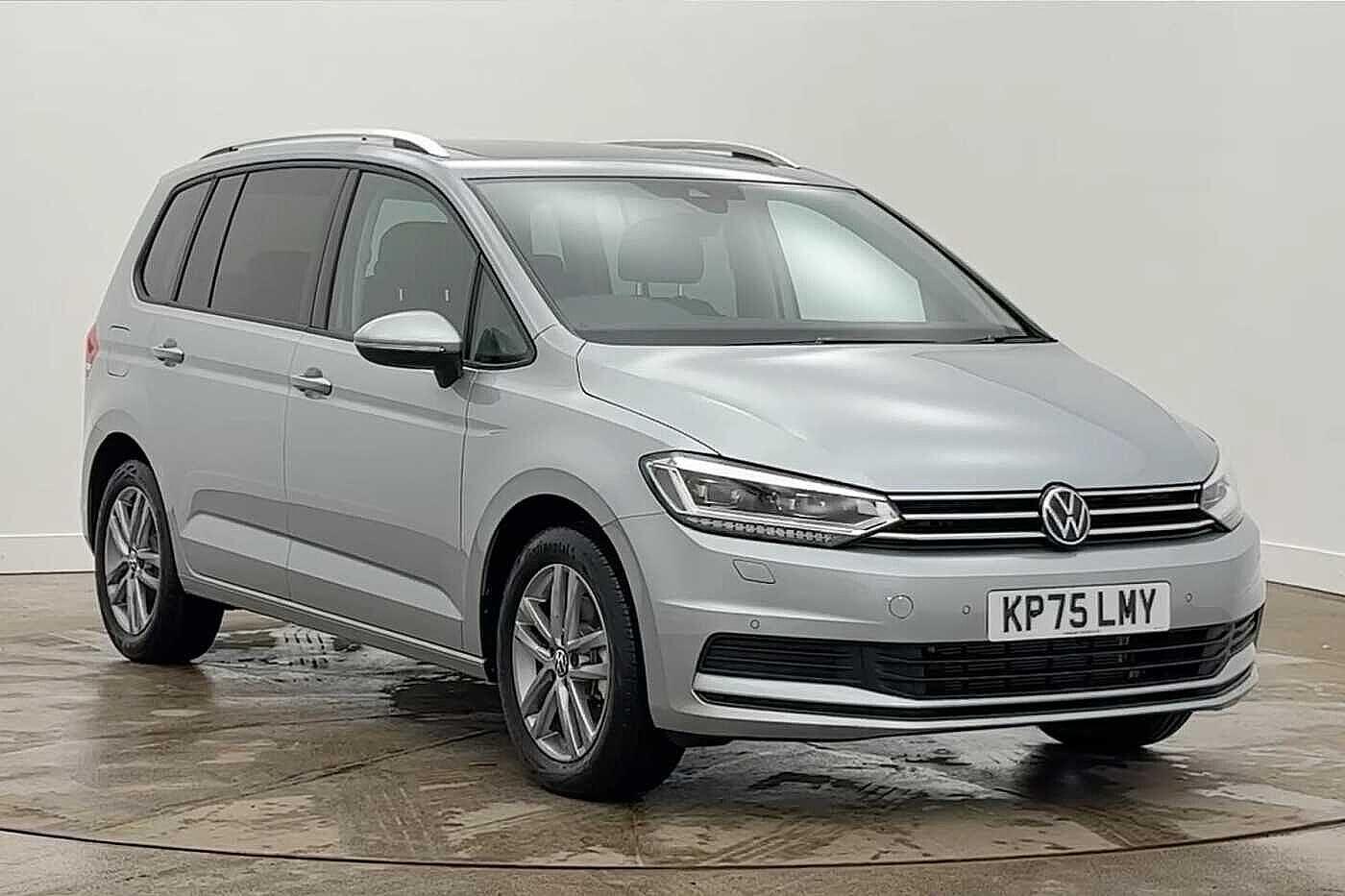 Main listing image - Volkswagen Touran