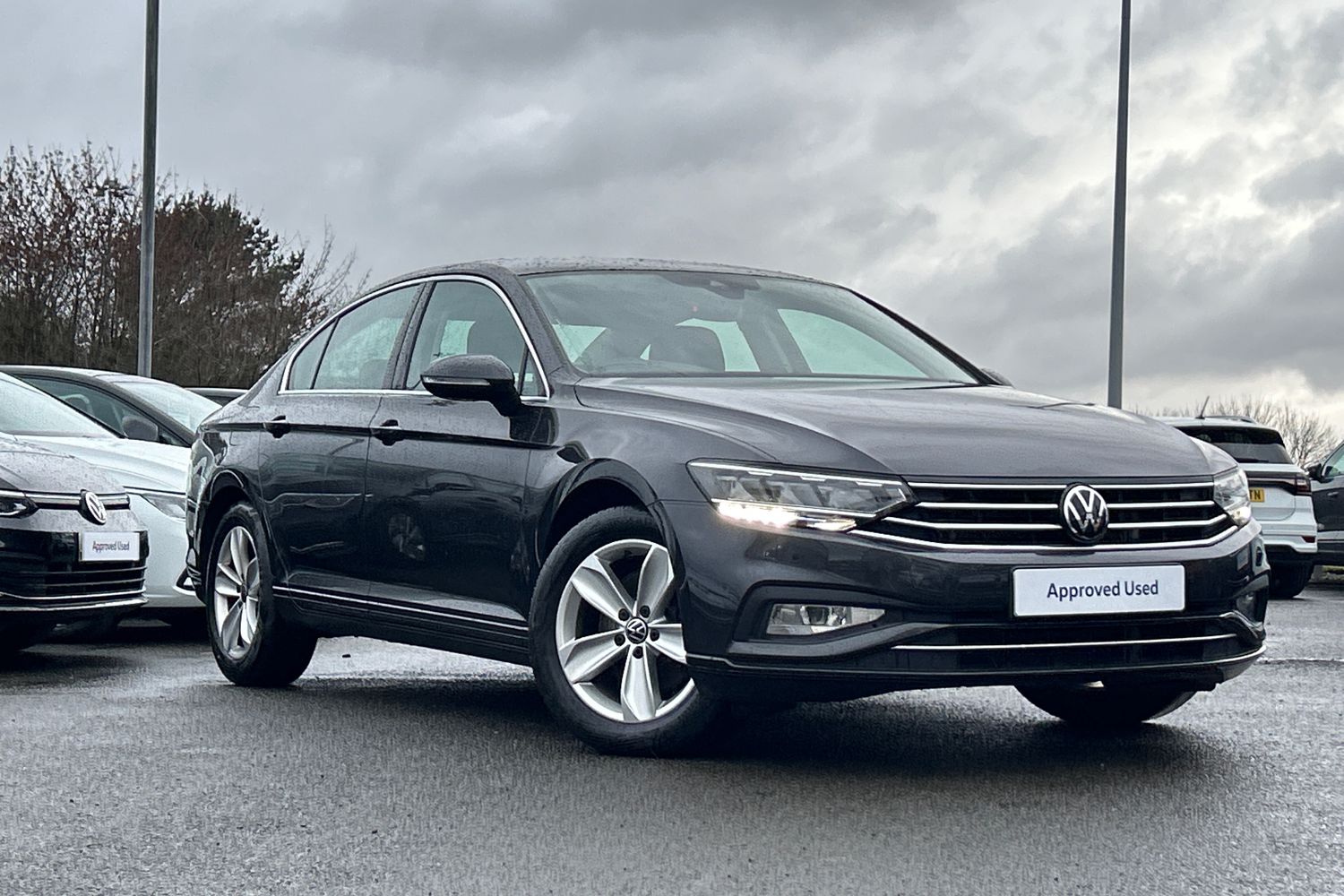 Main listing image - Volkswagen Passat