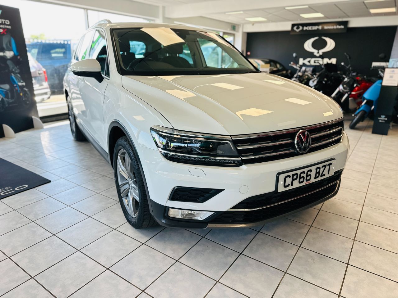 Main listing image - Volkswagen Tiguan