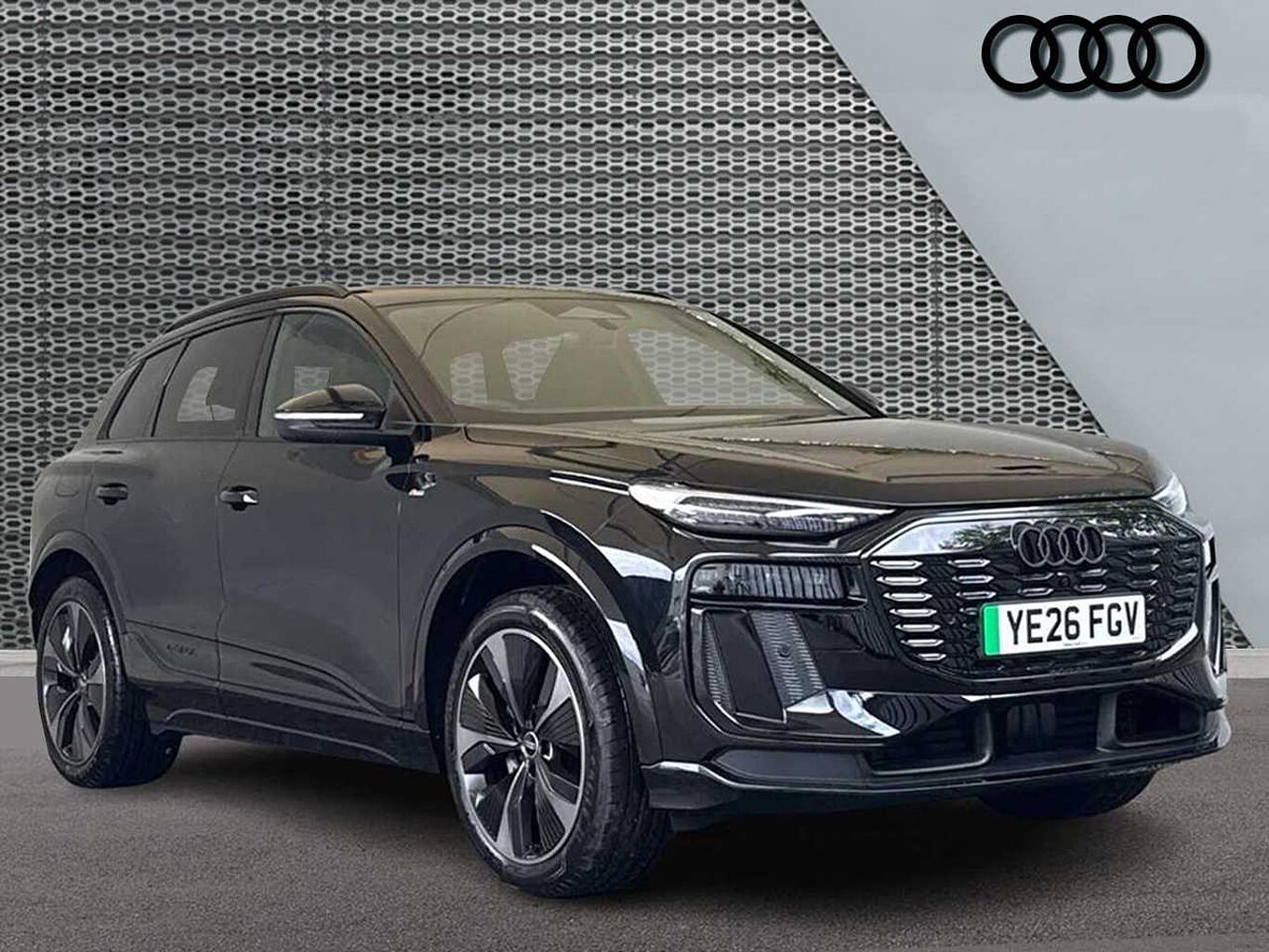 Main listing image - Audi Q6
