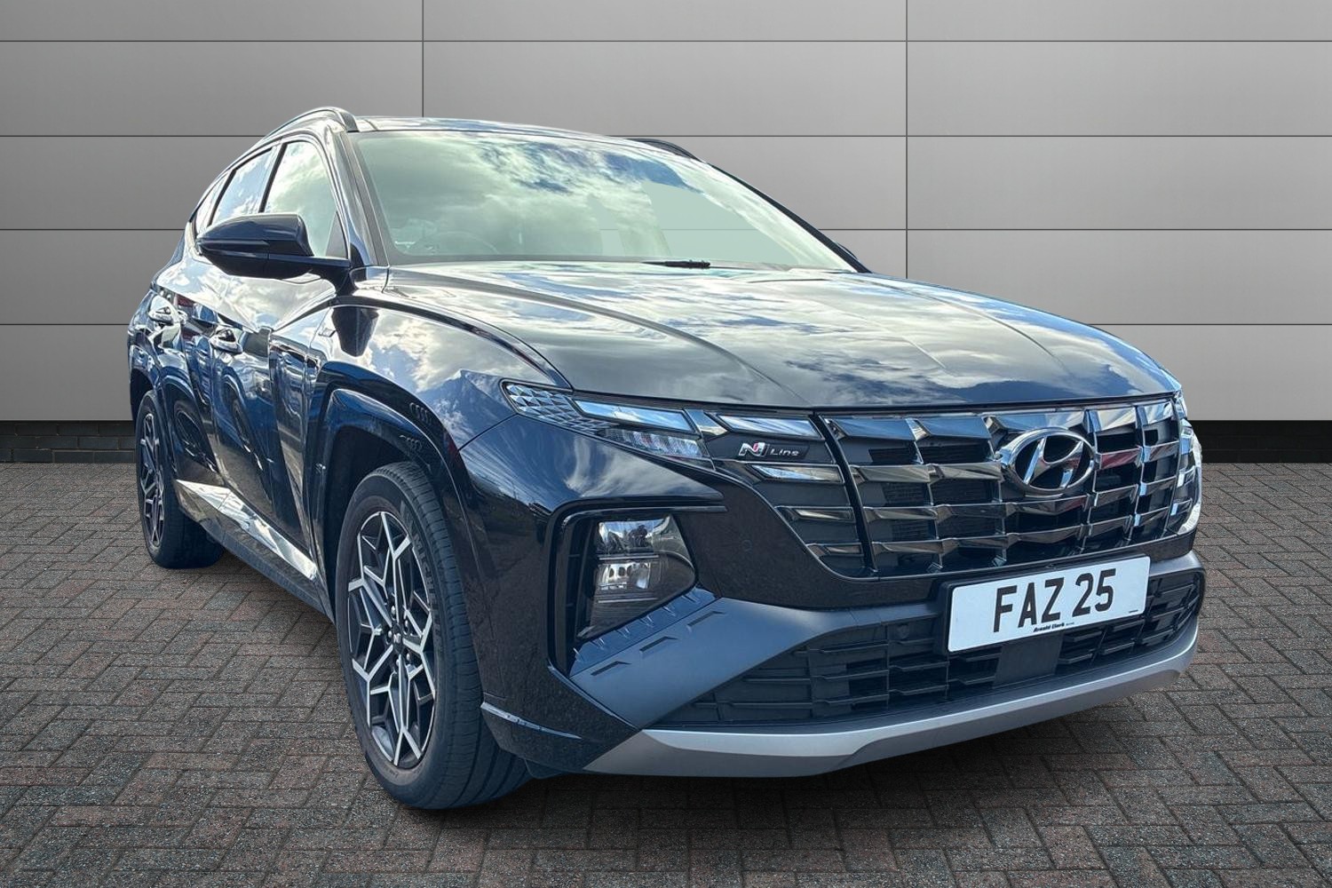 Main listing image - Hyundai Tucson