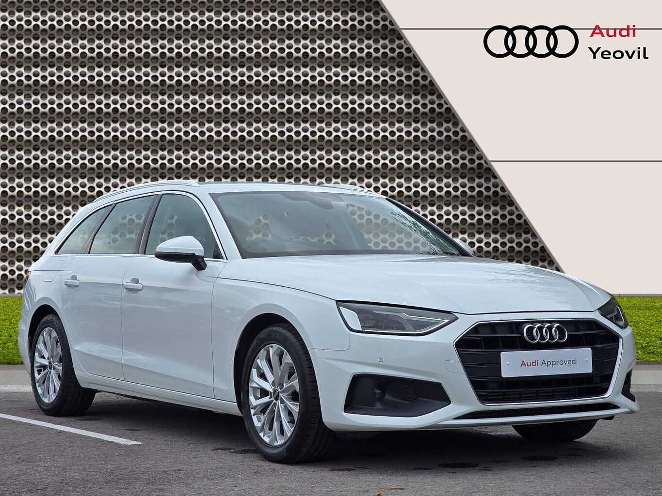 Main listing image - Audi A4