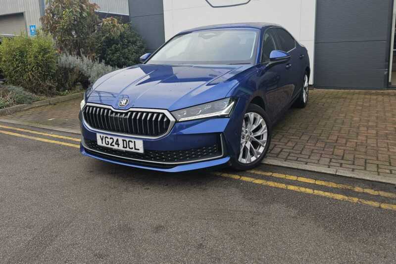 Main listing image - Skoda Superb