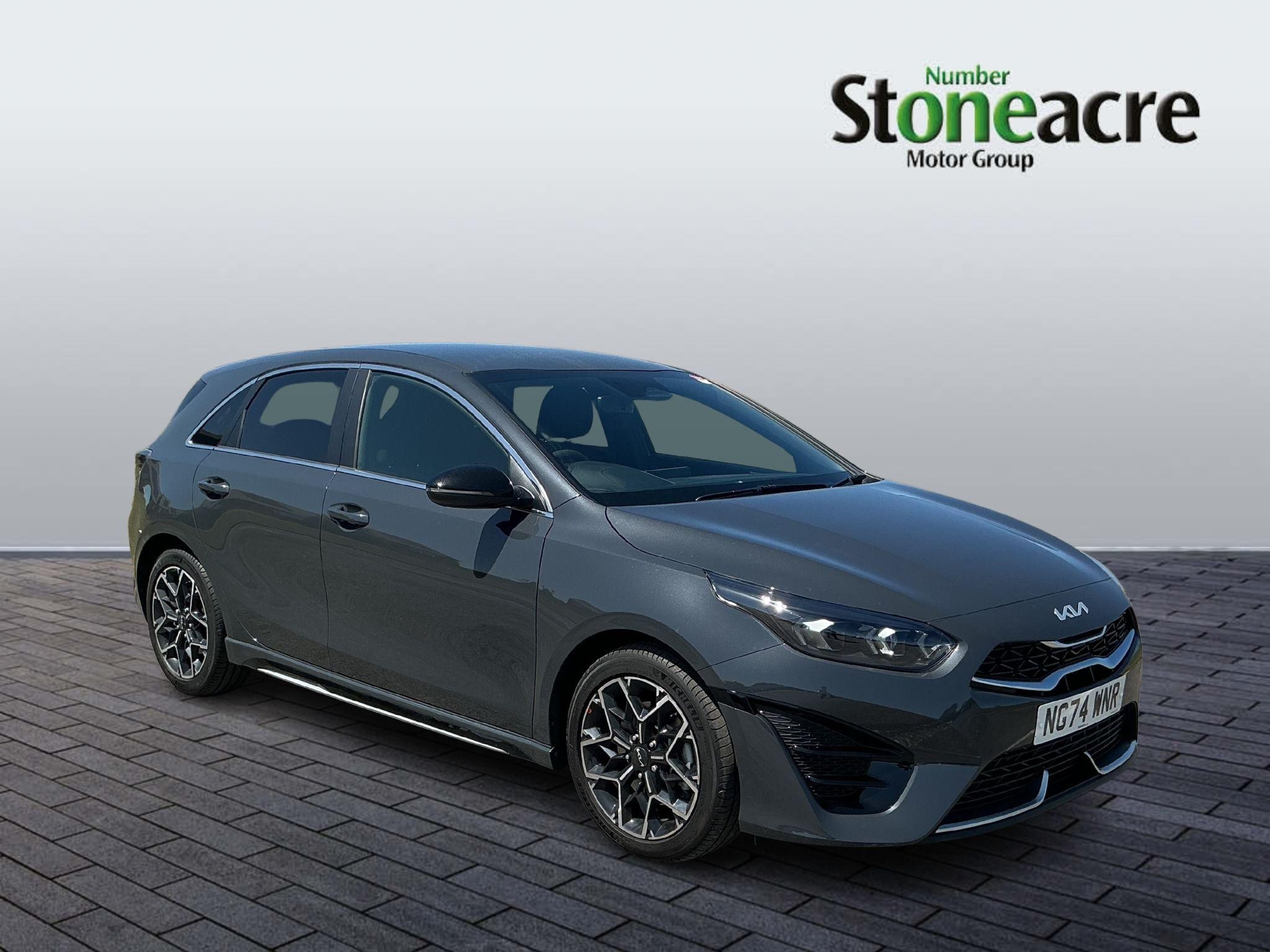 Main listing image - Kia Ceed