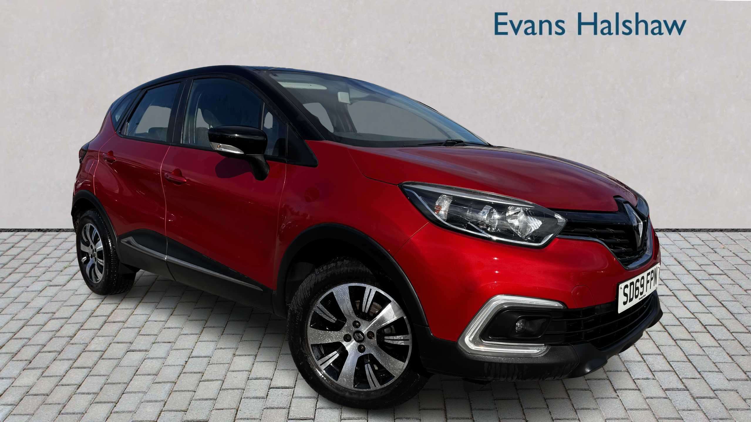 Main listing image - Renault Captur
