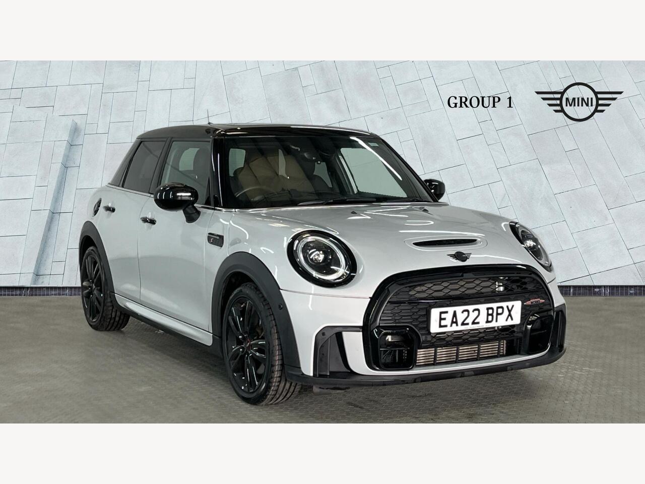 Main listing image - MINI Hatchback 5dr
