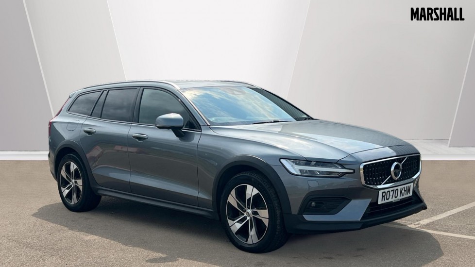 Main listing image - Volvo V60 Cross Country