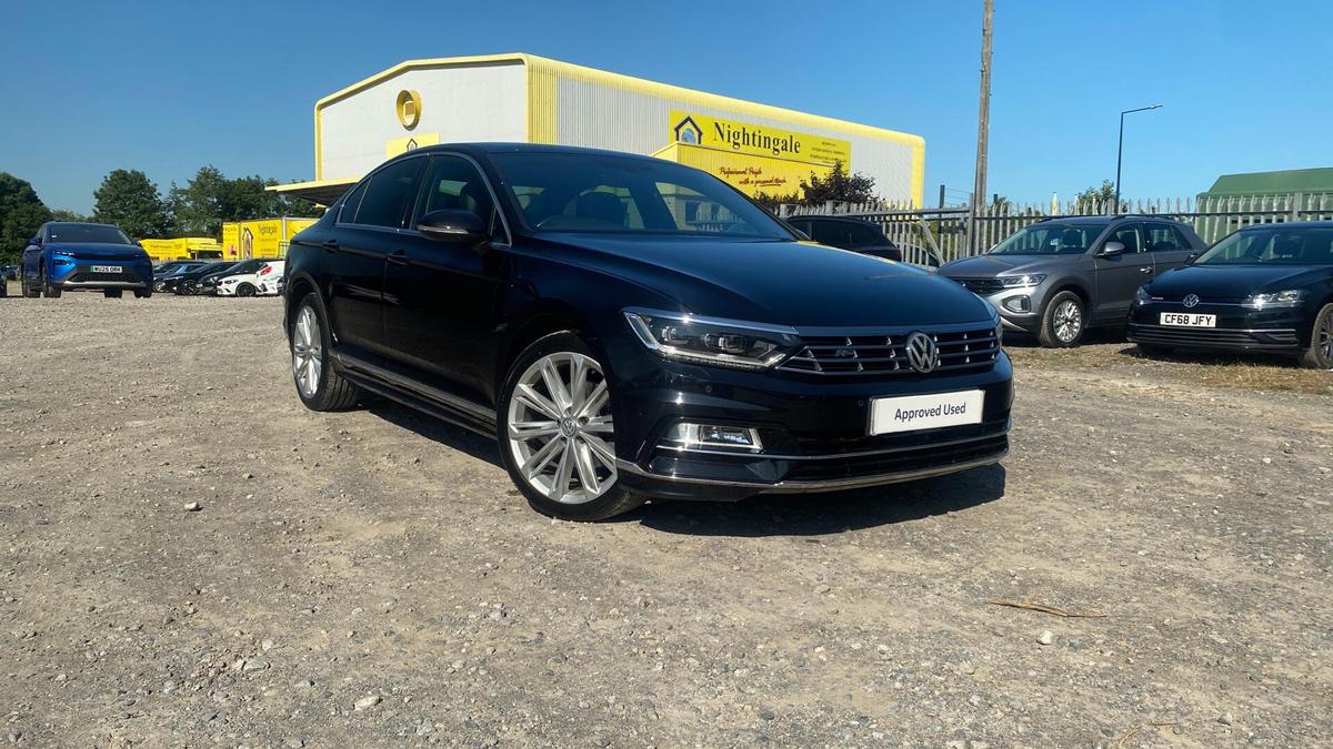 Main listing image - Volkswagen Passat