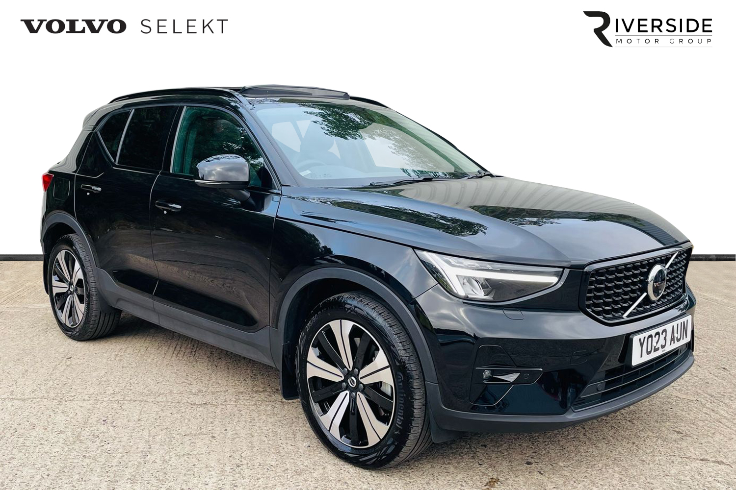 Main listing image - Volvo XC40