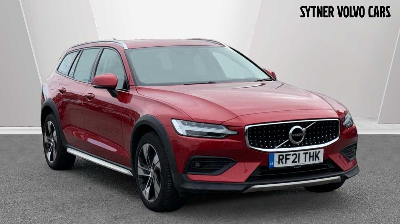 Main listing image - Volvo V60 Cross Country