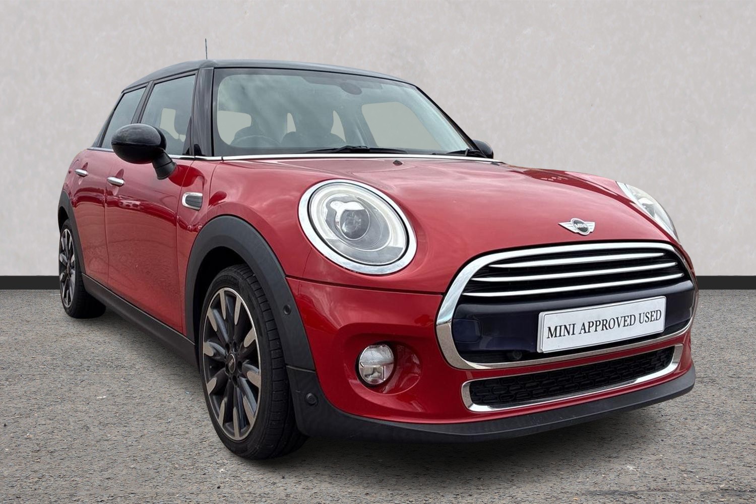 Main listing image - MINI Hatchback