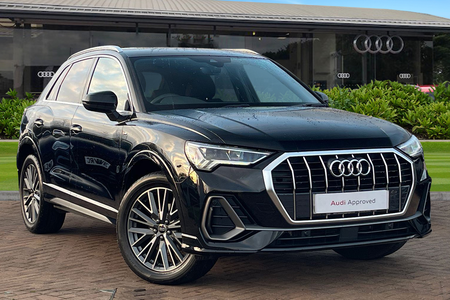 Main listing image - Audi Q3