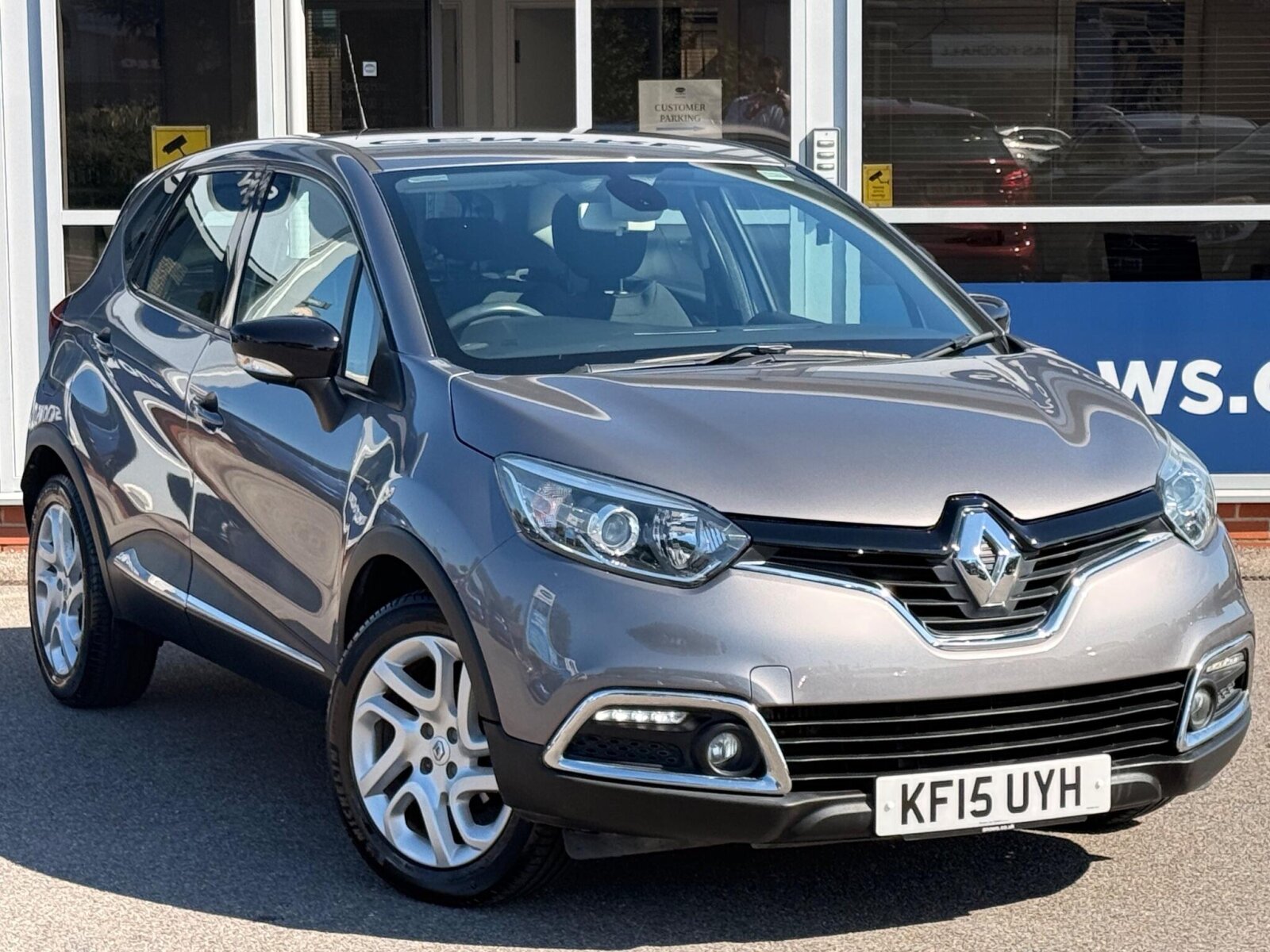 Main listing image - Renault Captur