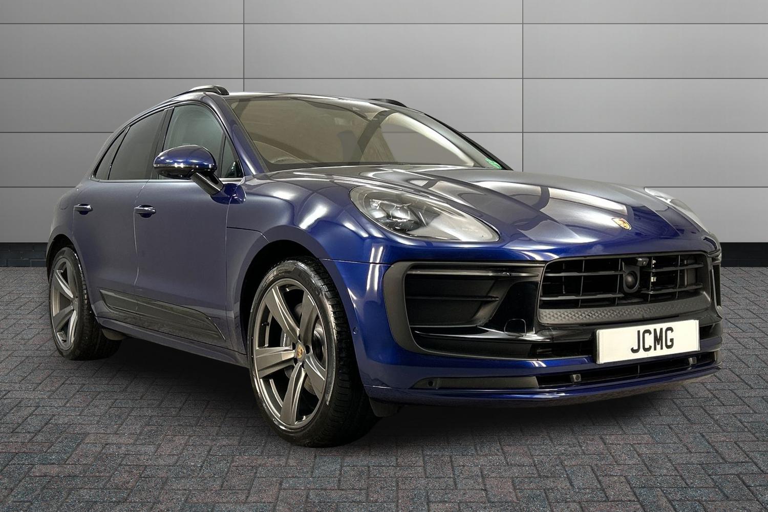 Main listing image - Porsche Macan