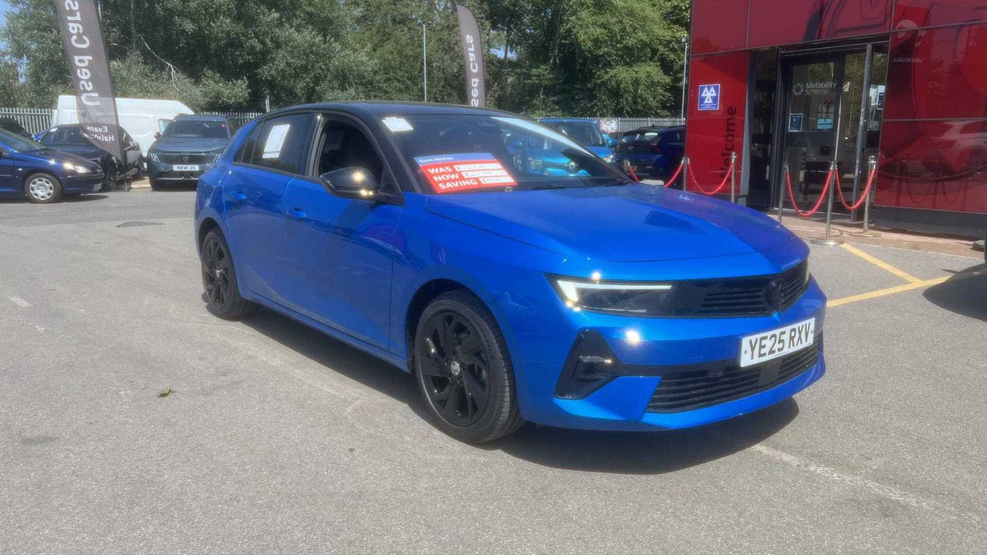Main listing image - Vauxhall Astra