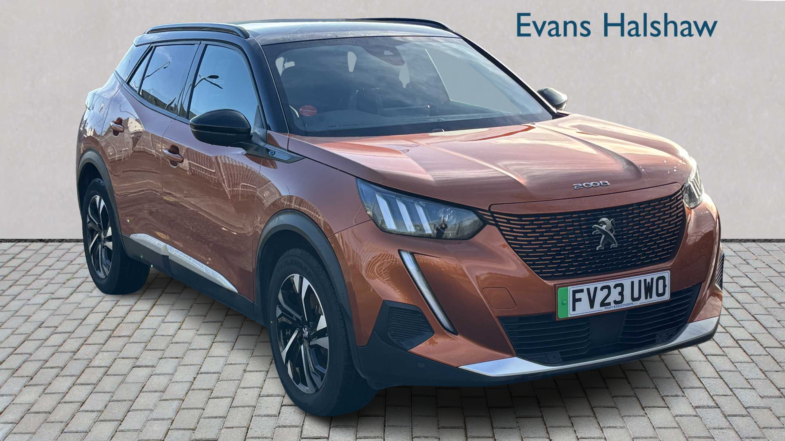 Main listing image - Peugeot e-2008